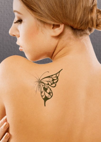 Tatuagem de borboleta nas costas